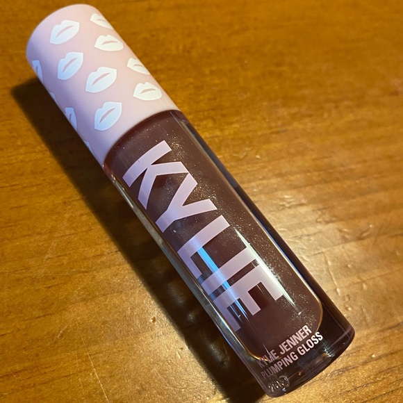 Kylie Jenner Plumping Gloss 💋 - Picture 4 of 10